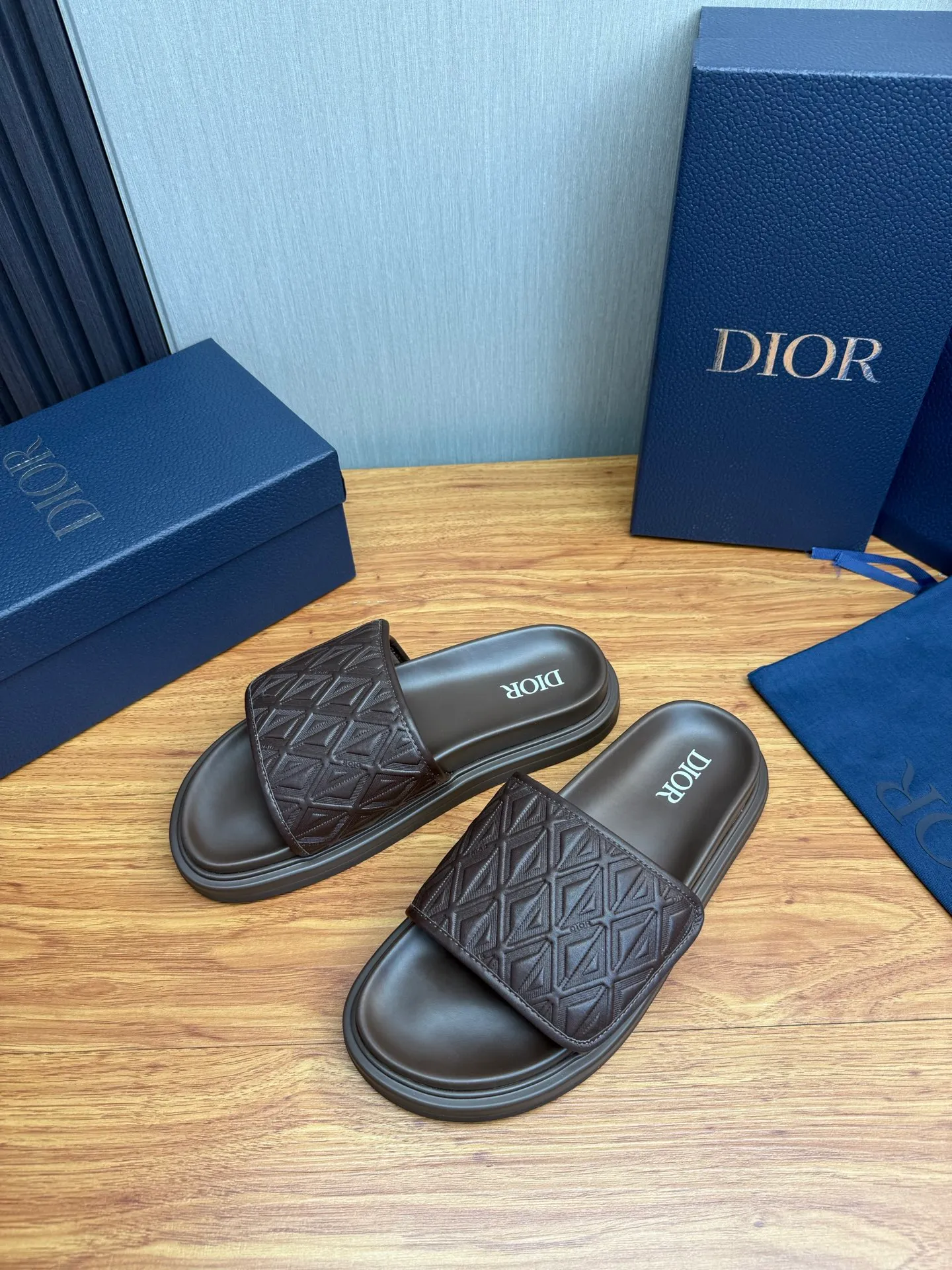 Men's shoes 280💰 Dior. Men's slippers🩴Official website 1:1 production 38-45 yards 45 46 🉑️Customized original material shipped✅